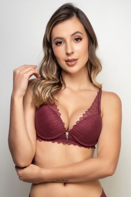 sensual mahogany t-shirt bra with a lace detailing